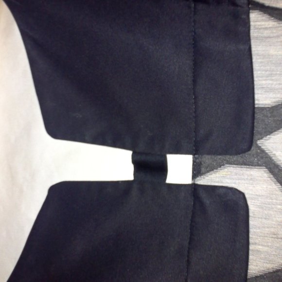 Bessini midi dress - Picture 2 of 5